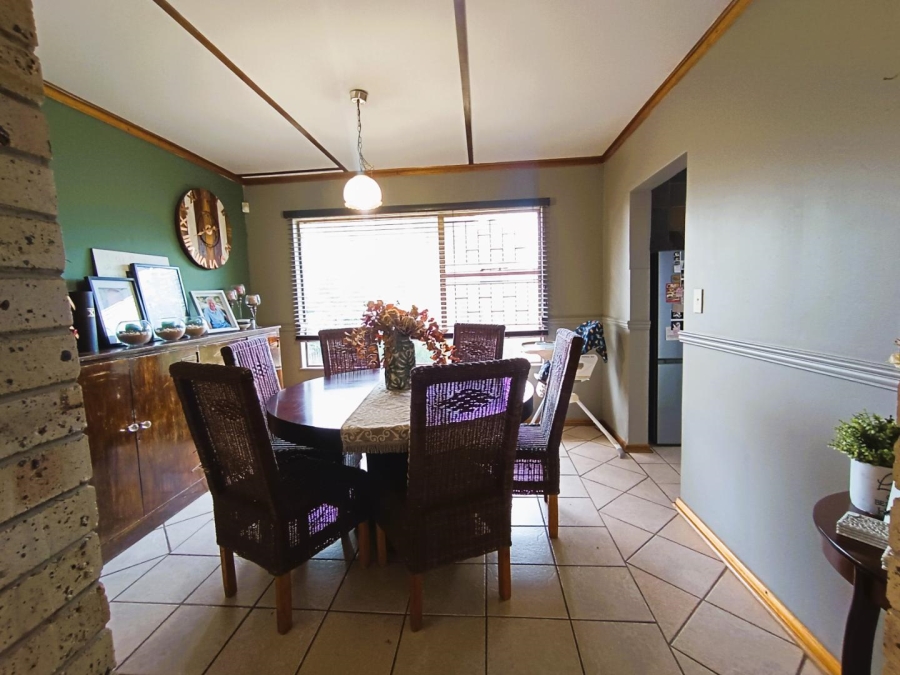 4 Bedroom Property for Sale in Pellissier Free State